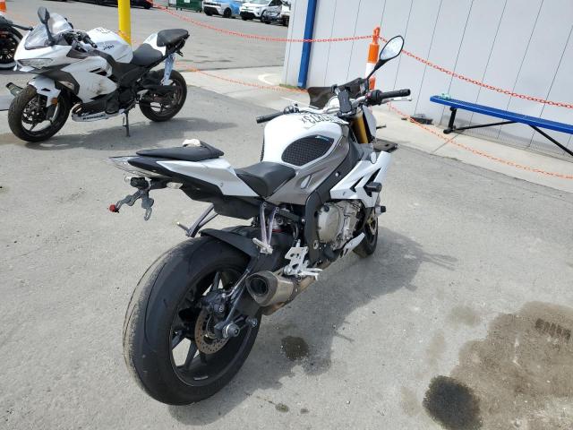 WB10D1201FZ199732 - 2015 BMW S 1000 R WHITE photo 4