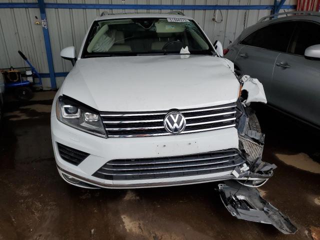 WVGEP9BP3FD006758 - 2015 VOLKSWAGEN TOUAREG V6 TDI WHITE photo 5