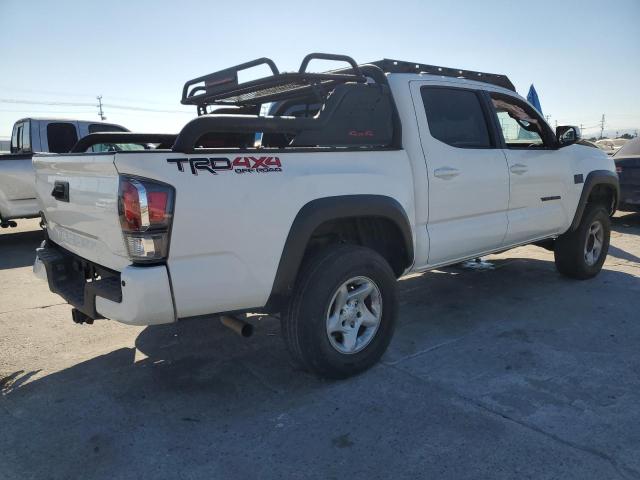 3TMCZ5AN8JM125868 - 2018 TOYOTA TACOMA DOUBLE CAB თეთრი ფოტო 3