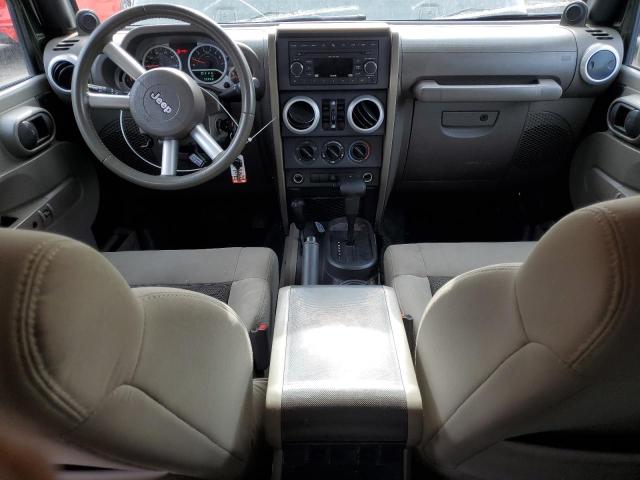 1J4HA5H19AL140181 - 2010 JEEP WRANGLER U SAHARA GREEN photo 8