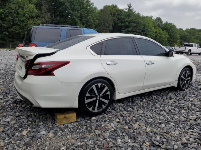 1N4AL3AP1JC264701 - 2018 NISSAN ALTIMA 2.5 WHITE photo 3