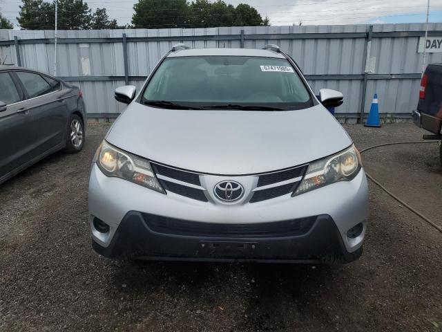 2T3ZFREV5FW168543 - 2015 TOYOTA RAV4 LE 银色 照片 5