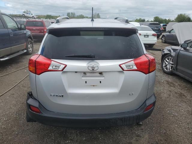 2T3ZFREV5FW168543 - 2015 TOYOTA RAV4 LE 银色 照片 6