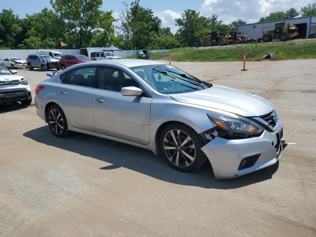 1N4AL3AP1GC183044 - 2016 NISSAN ALTIMA 2.5 SILVER photo 4