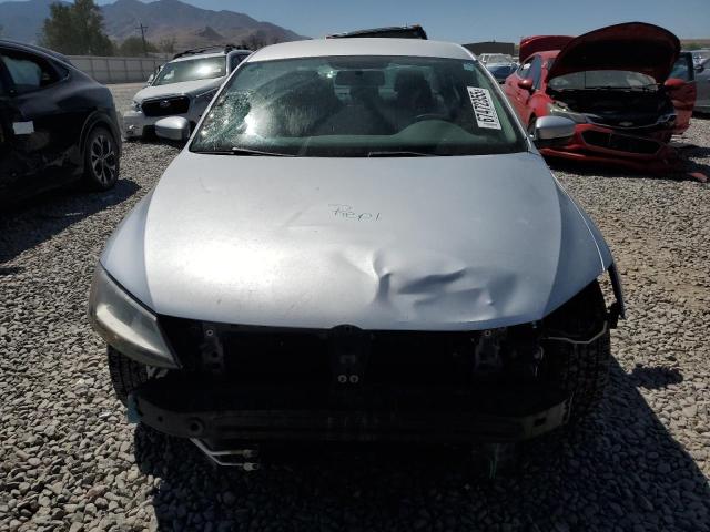 3VWDP7AJ0DM412531 - 2013 VOLKSWAGEN JETTA SE SILVER photo 5