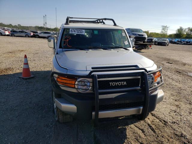 JTEBU11F48K018793 - 2008 TOYOTA FJ CRUISER SILVER photo 5