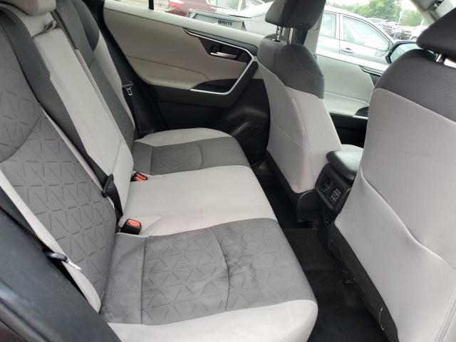 2T3P1RFV0RC399327 - 2024 TOYOTA RAV4 XLE 灰色 照片 11