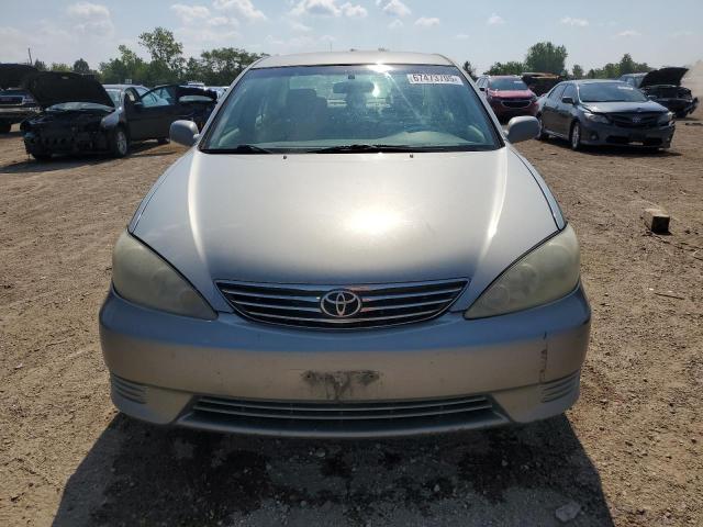 4T1BE32K75U563083 - 2005 TOYOTA CAMRY LE SILVER photo 5