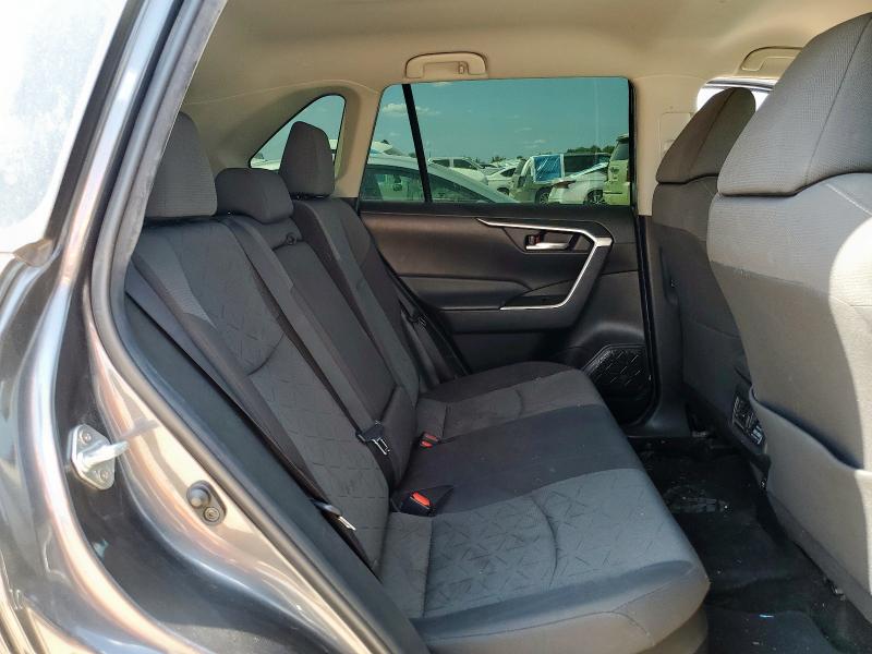 4T3R6RFV4MU025546 - 2021 TOYOTA RAV4 XLE CHARCOAL photo 11