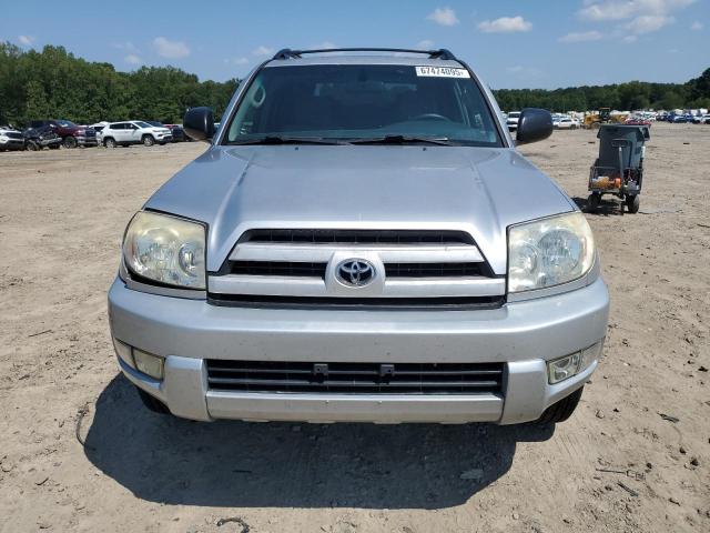 JTEZU14R440029075 - 2004 TOYOTA 4RUNNER SR5 银色 照片 5