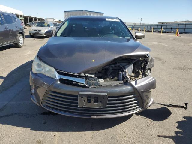 4T1BF1FK9HU317863 - 2017 TOYOTA CAMRY LE GRAY photo 5