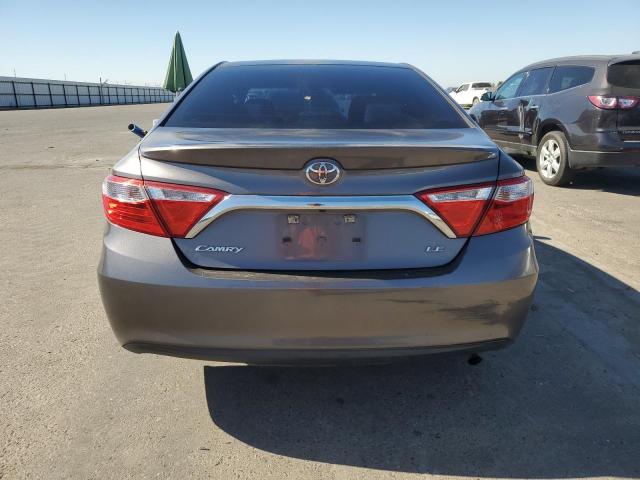 4T1BF1FK9HU317863 - 2017 TOYOTA CAMRY LE GRAY photo 6