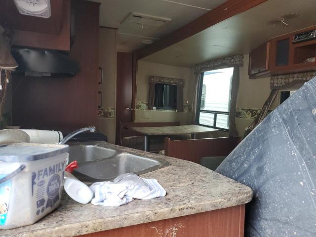 4V0TC3225BA013219 - 2011 CROS ALL MODELS WHITE photo 6