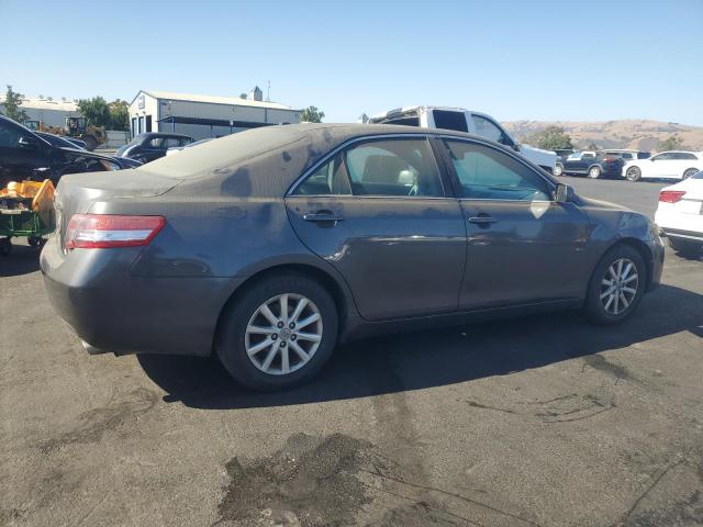 4T1BF3EK6BU228692 - 2011 TOYOTA CAMRY BASE GRAY photo 3