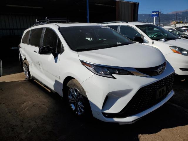 5TDXSKFC6NS067079 - 2022 TOYOTA SIENNA XSE WHITE photo 4