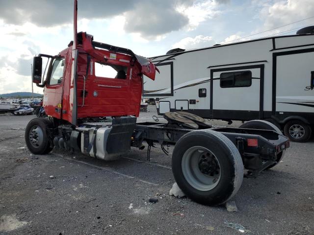 4V4WC9EGXPN614325 - 2023 VOLVO VNR RED photo 3