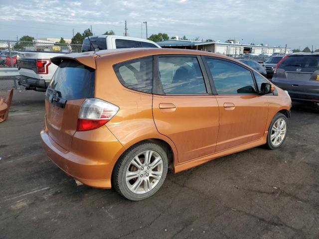 JHMGE8H40AS009484 - 2010 HONDA FIT SPORT ORANGE photo 3