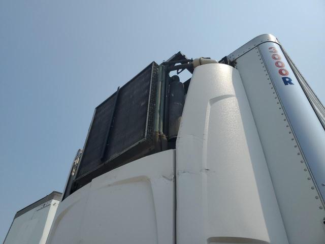 1UYVS2532EM752802 - 2014 UTILITY VS2RA WHITE photo 9