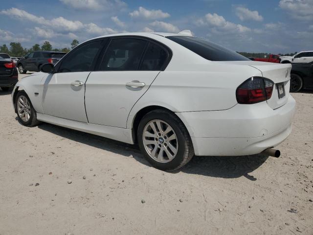 WBAVA37577ND55086 - 2007 BMW 328 I WHITE photo 2