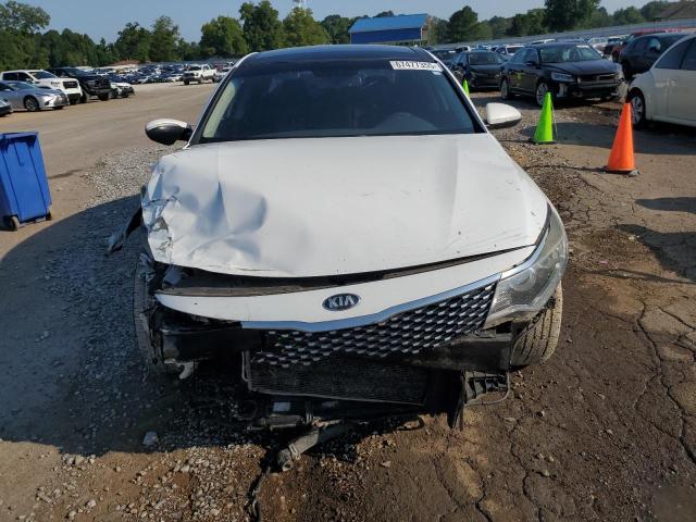 5XXGU4L35GG098385 - 2016 KIA OPTIMA EX WHITE photo 5