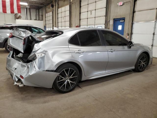4T1T11AK7PU768332 - 2023 TOYOTA CAMRY SE NIGHT SHADE SILVER photo 3