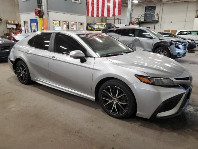 4T1T11AK7PU768332 - 2023 TOYOTA CAMRY SE NIGHT SHADE SILVER photo 4