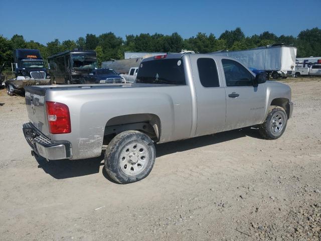 2GCEC19C571589559 - 2007 CHEVROLET SILVERADO C1500 SILVER photo 3