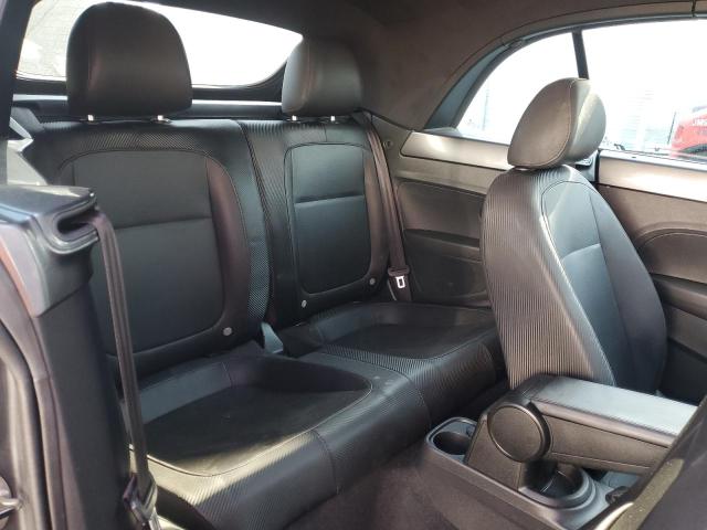 3VW5L7AT5DM811064 - 2013 VOLKSWAGEN BEETLE GRAY photo 10