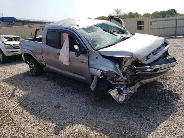5TFUW5F18GX493053 - 2016 TOYOTA TUNDRA DOUBLE CAB SR/SR5 SILVER photo 4