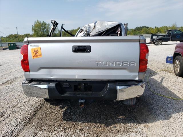 5TFUW5F18GX493053 - 2016 TOYOTA TUNDRA DOUBLE CAB SR/SR5 SILVER photo 6