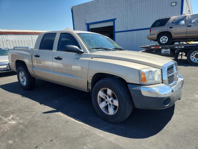 1D7HE48N45S151209 - 2005 DODGE DAKOTA QUAD SLT TAN photo 4