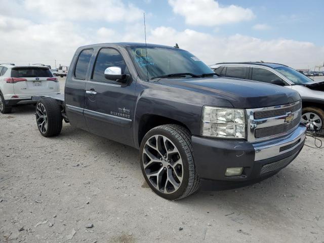 1GCSCSE03AZ287304 - 2010 CHEVROLET SILVER1500 C1500 LT GRAY photo 4