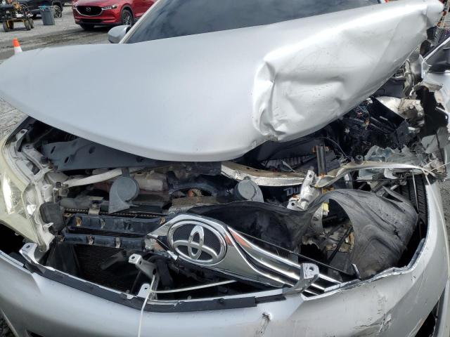 4T1BF1FK8CU022519 - 2012 TOYOTA CAMRY BASE SILVER photo 11