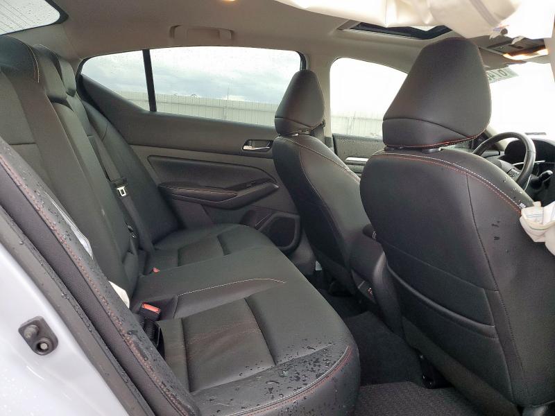 1N4BL4CV5PN381023 - 2023 NISSAN ALTIMA SR 灰色 照片 10