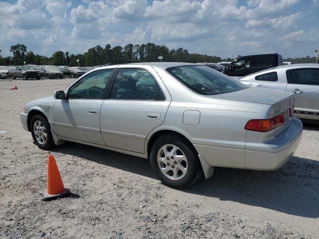 JT2BF22K910328271 - 2001 TOYOTA CAMRY CE SILVER photo 2