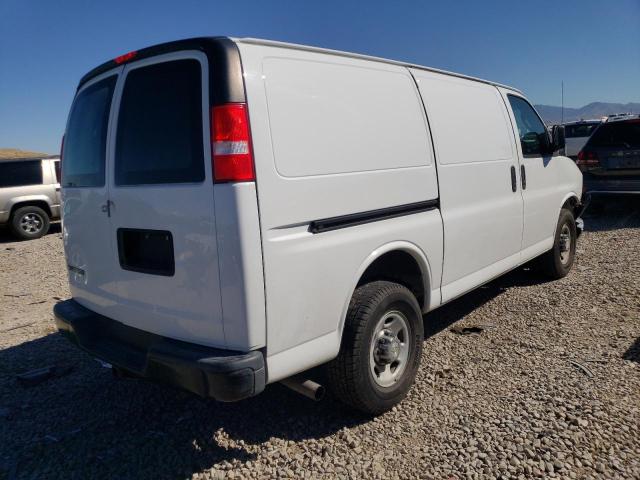 1GCWGAFF3H1165098 - 2017 CHEVROLET EXPRESS G2 WHITE photo 3