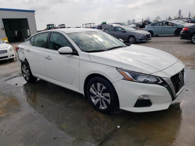 1N4BL4BW4KC237977 - 2019 NISSAN ALTIMA S WHITE photo 4