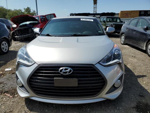 KMHTC6AE6GU260001 - 2016 HYUNDAI VELOSTER TURBO SILVER photo 5