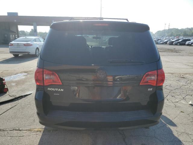 2C4RVABG2DR724678 - 2013 VOLKSWAGEN ROUTAN SE BLACK photo 6