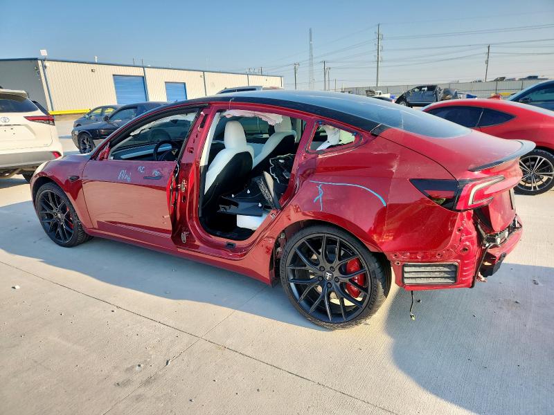 5YJ3E1EA5SF932074 - 2025 TESLA MODEL 3 RED photo 2