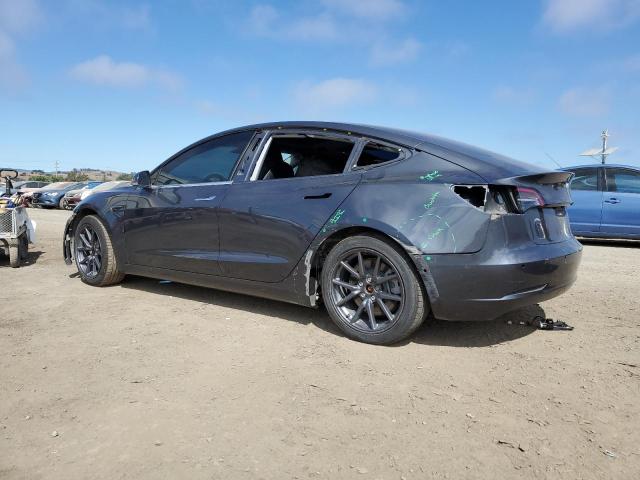 5YJ3E1EAXJF045245 - 2018 TESLA MODEL 3 GRAY photo 2