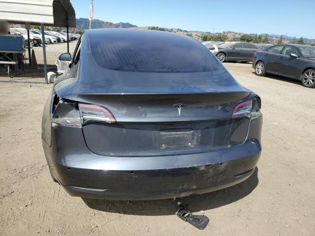 5YJ3E1EAXJF045245 - 2018 TESLA MODEL 3 GRAY photo 6