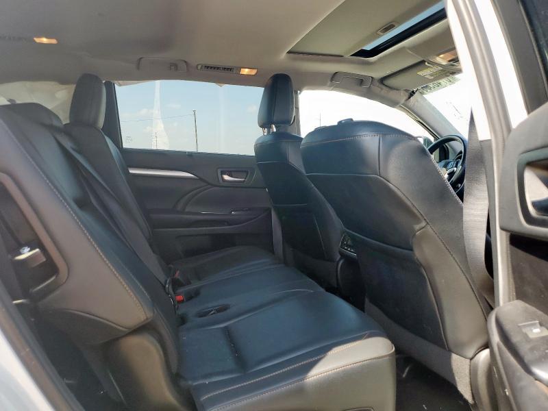 5TDKZRFH6KS563795 - 2019 TOYOTA HIGHLANDER SE 白色 照片 11