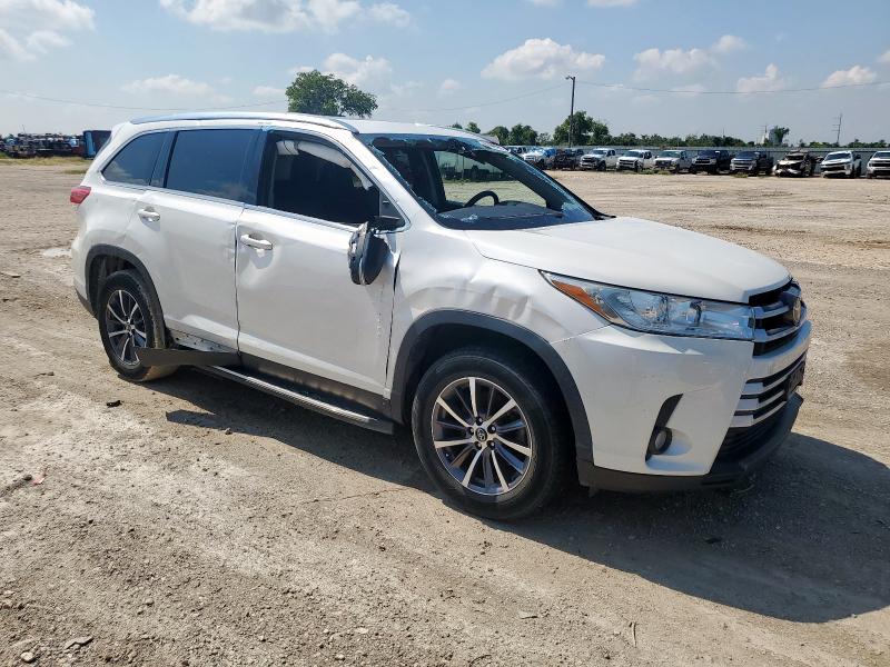 5TDKZRFH6KS563795 - 2019 TOYOTA HIGHLANDER SE 白色 照片 4