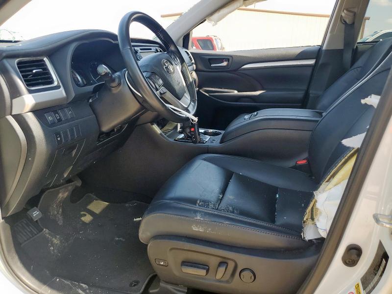 5TDKZRFH6KS563795 - 2019 TOYOTA HIGHLANDER SE 白色 照片 7