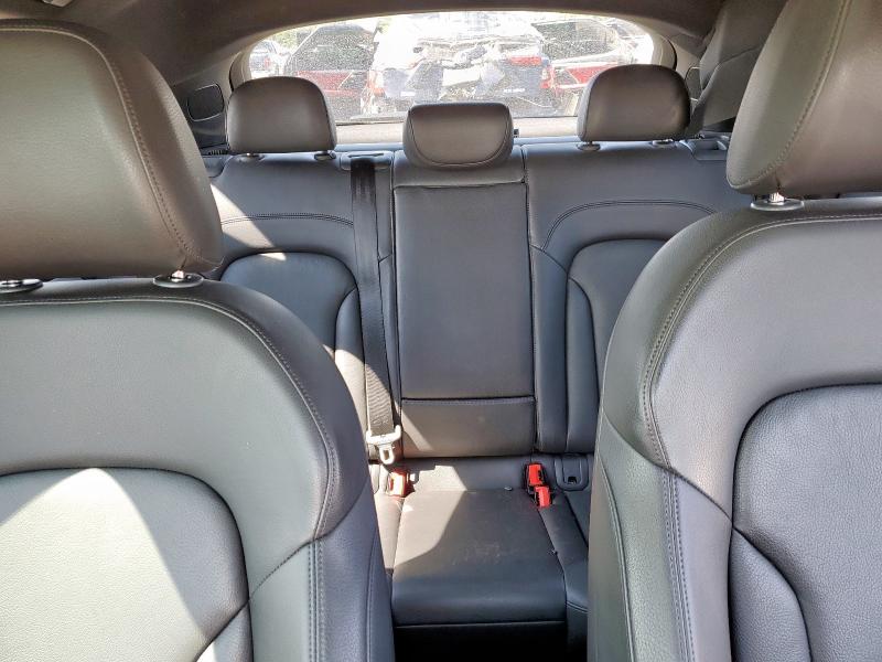 WA1BCCFS8JR009319 - 2018 AUDI Q3 PREMIUM SILVER photo 10