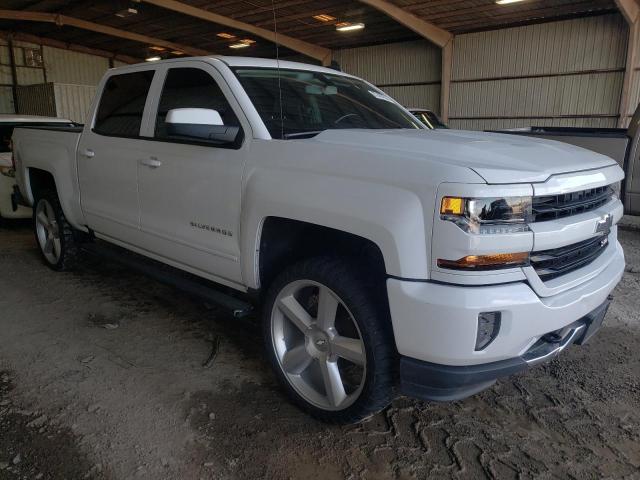 3GCUKREC1JG389831 - 2018 CHEVROLET SILVERADO K1500 LT WHITE photo 4