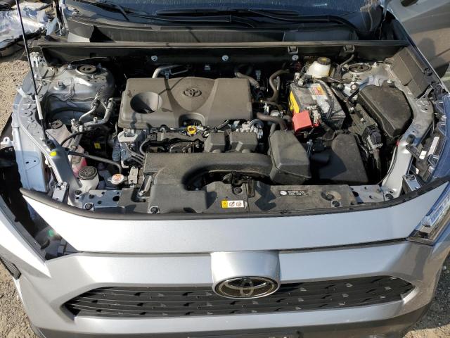 2T3P1RFV0SW498668 - 2025 TOYOTA RAV4 XLE 银色 照片 12