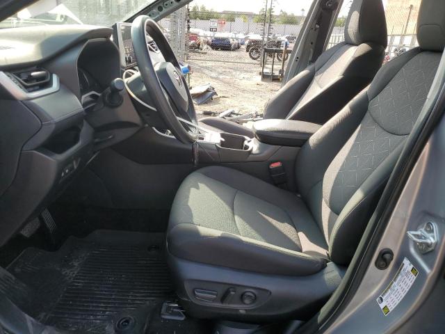 2T3P1RFV0SW498668 - 2025 TOYOTA RAV4 XLE 银色 照片 7