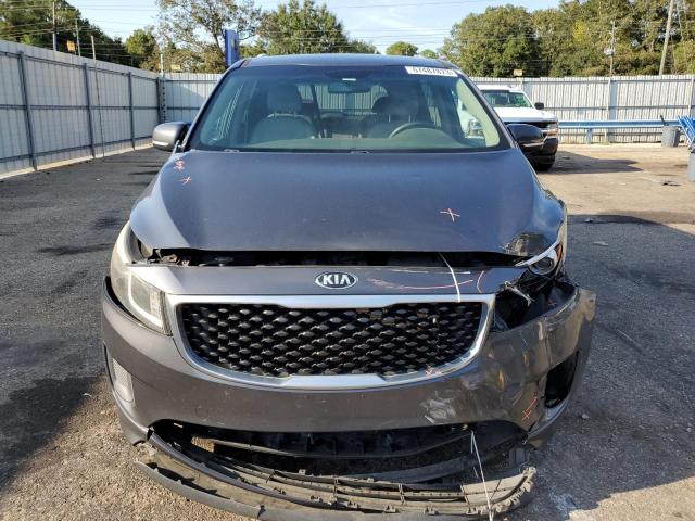 KNDMB5C10G6095440 - 2016 KIA SEDONA LX GRAY photo 5